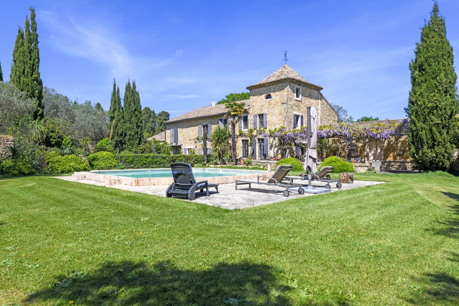 ORANGE – Mas des XVIᵉ et XVIIᵉ siècles – 345 m² – Parc de 2 ha – Piscine - picture 2