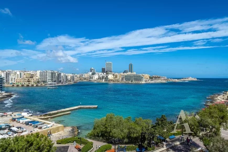 Stunning Sliema Apartment with Breathtaking Ocean Views