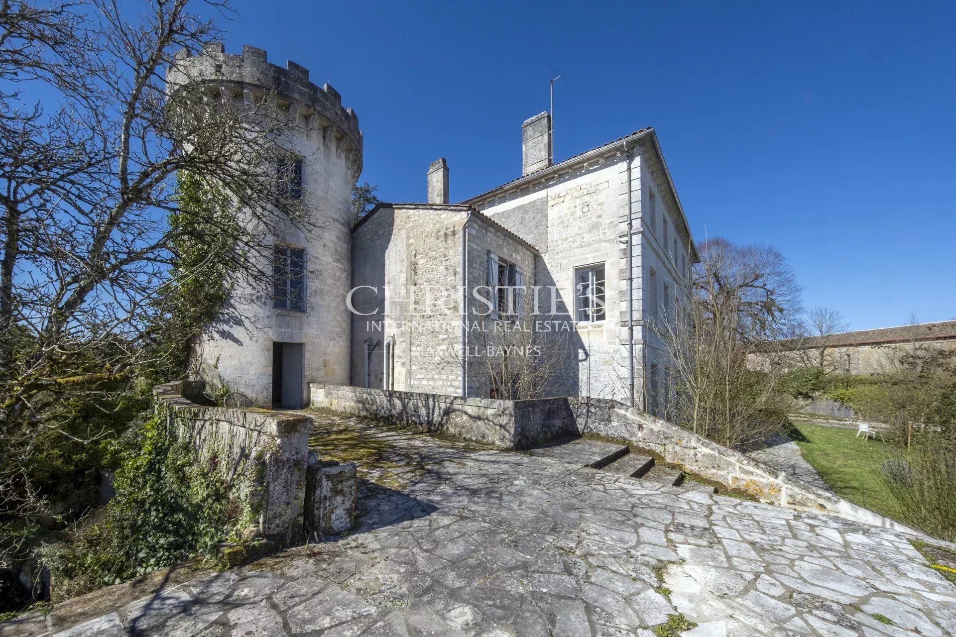 8 Bedroom Chateau's Image 42