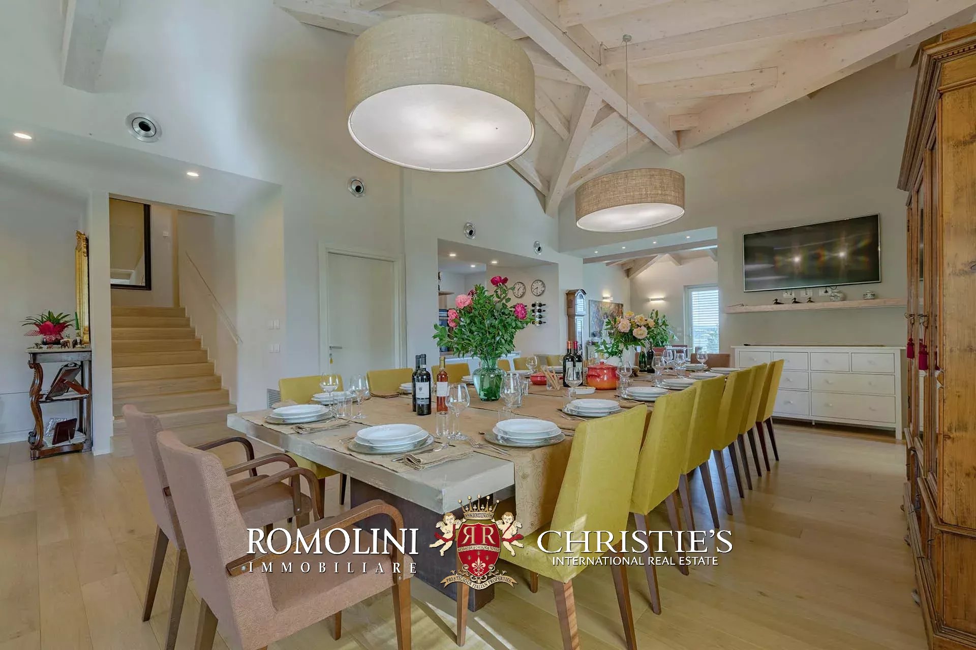 7 Bedroom Villa/Townhouse's Image 39