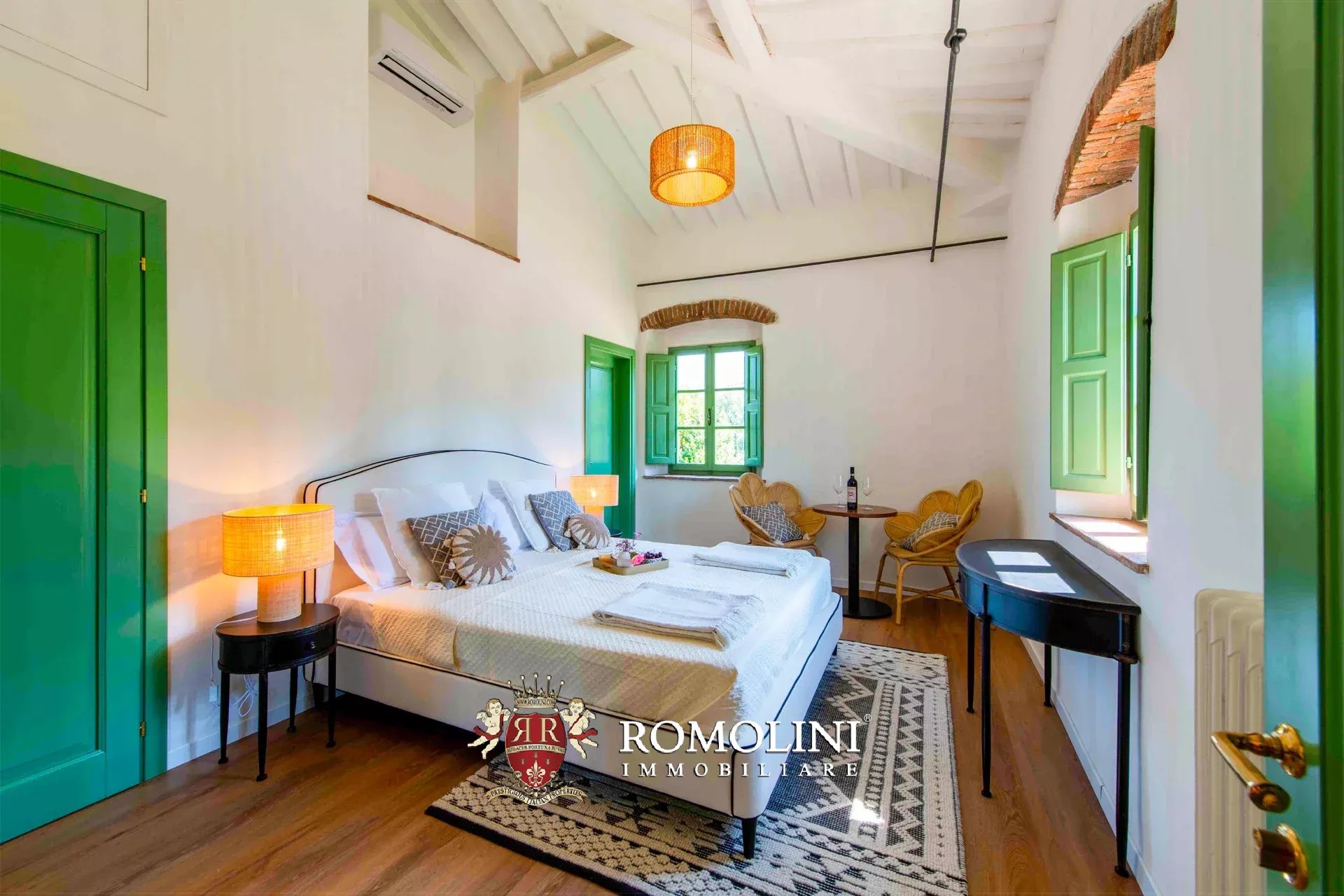 7 Bedroom Vineyard's Image 27