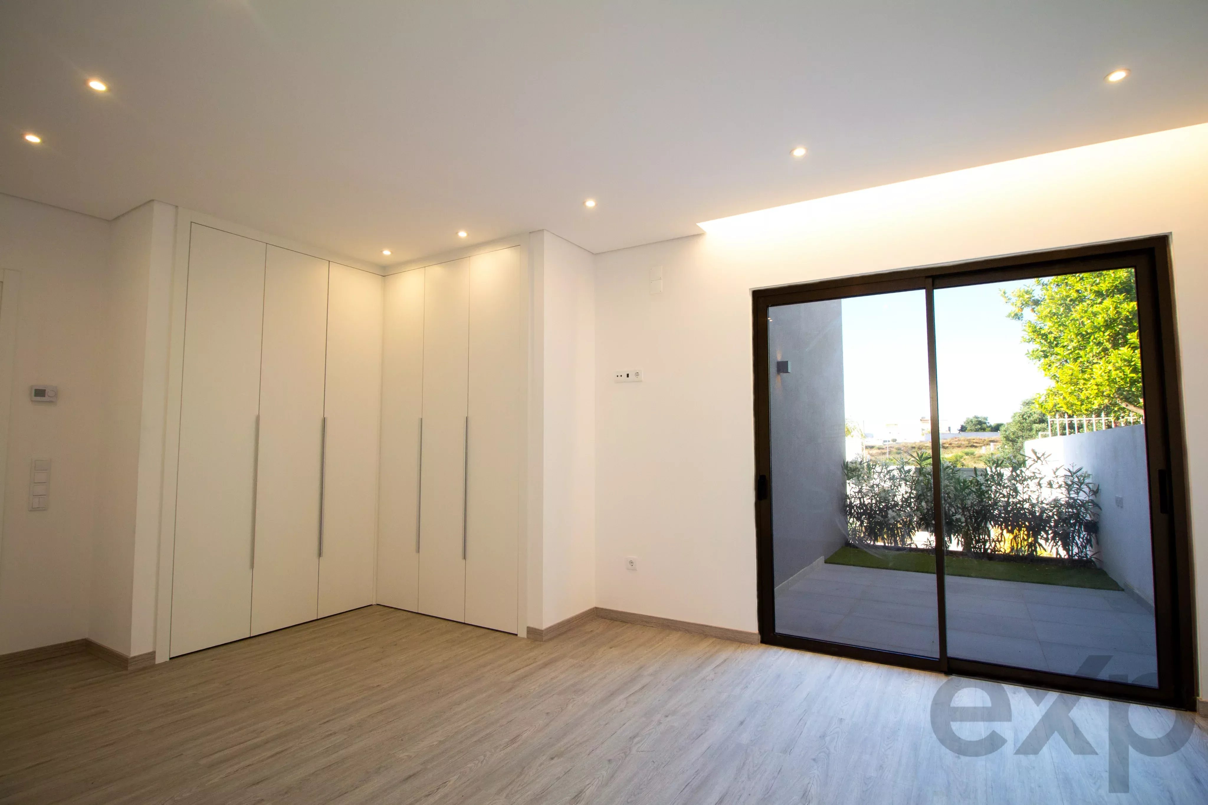 Luxury Contemporary Home with Sea View in Ferragudo 87049638 image 28