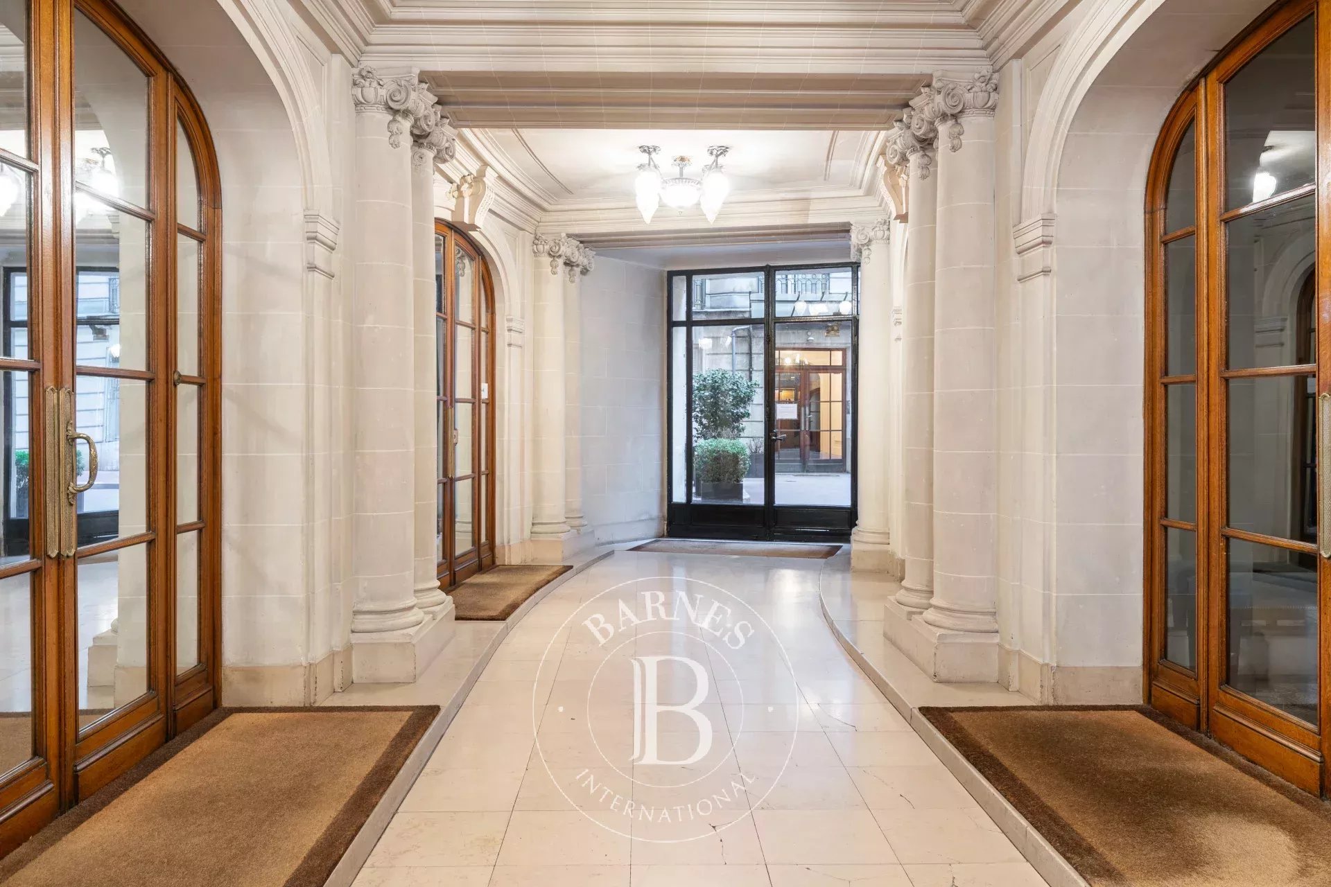 Daire Paris 8ème - picture 26