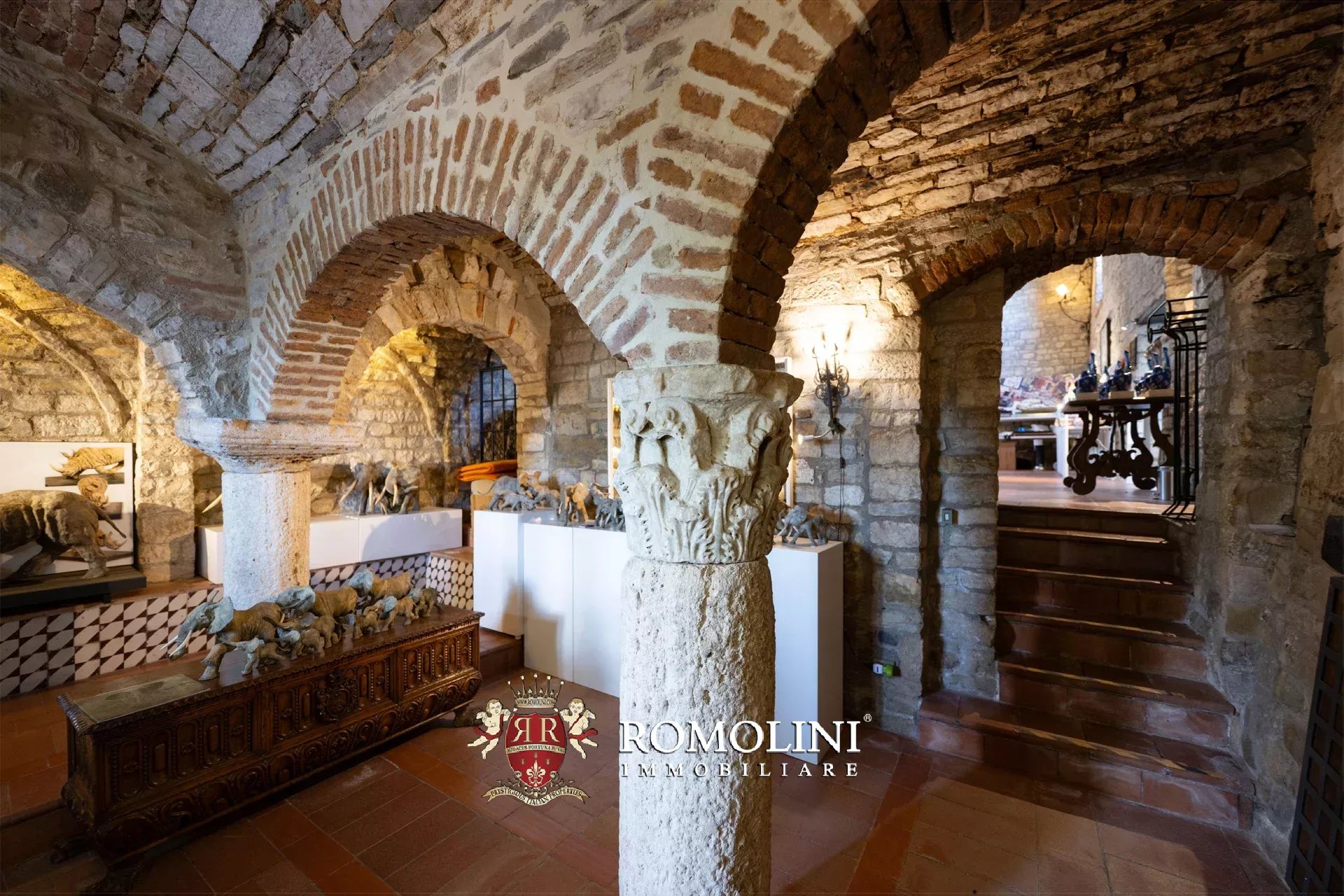 8 Bedroom Villa/Townhouse's Image 31