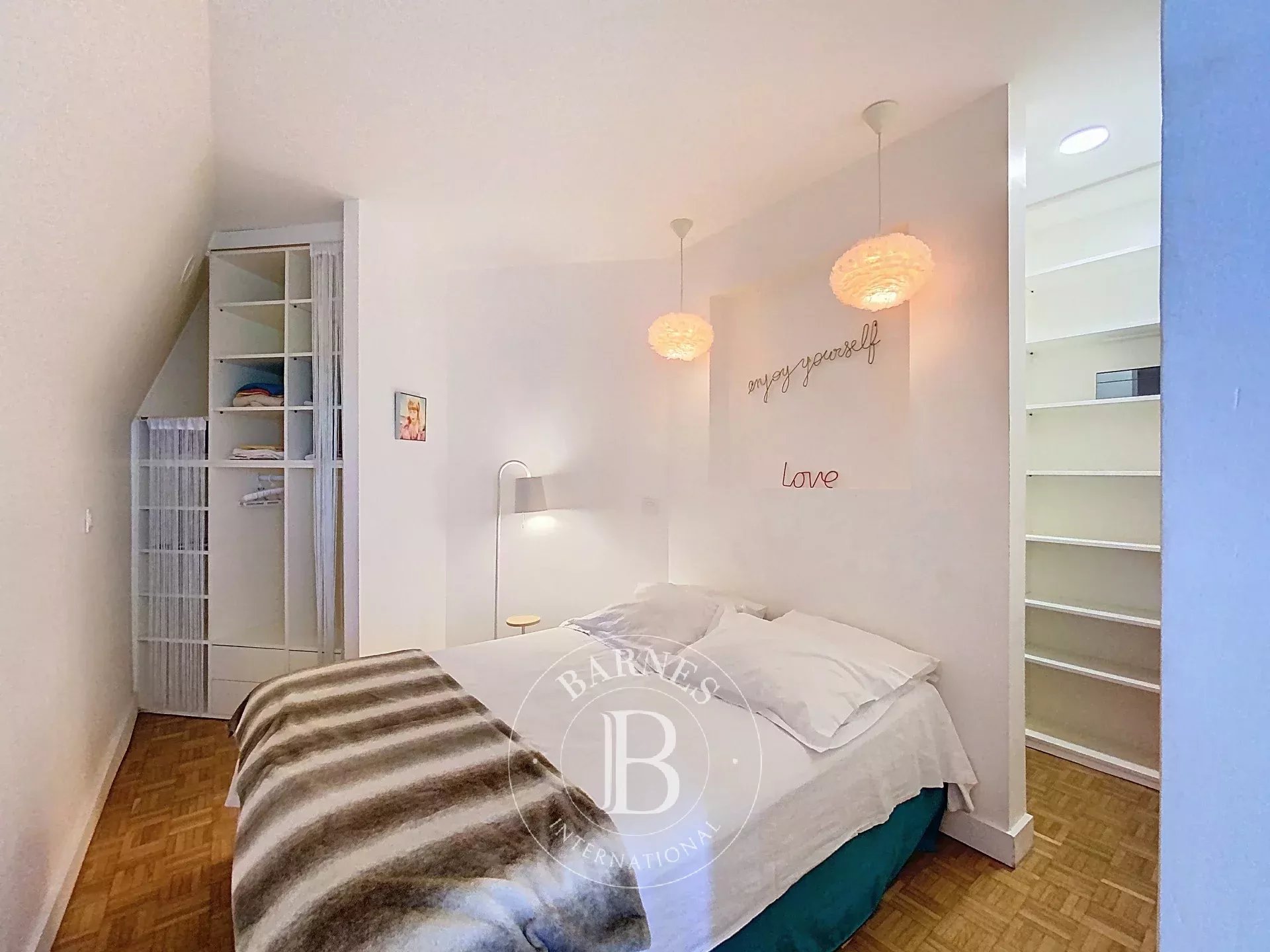 Daire Paris 8ème - picture 17