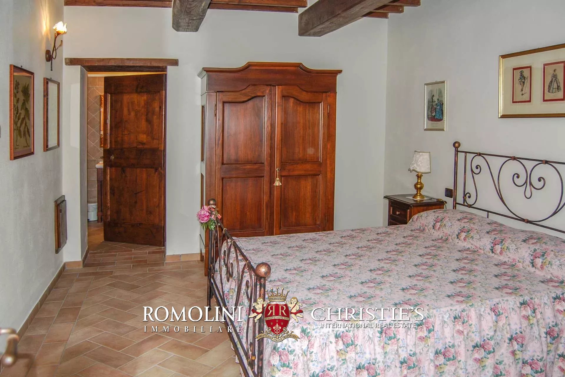 10 Bedroom Villa/Townhouse's Image 61