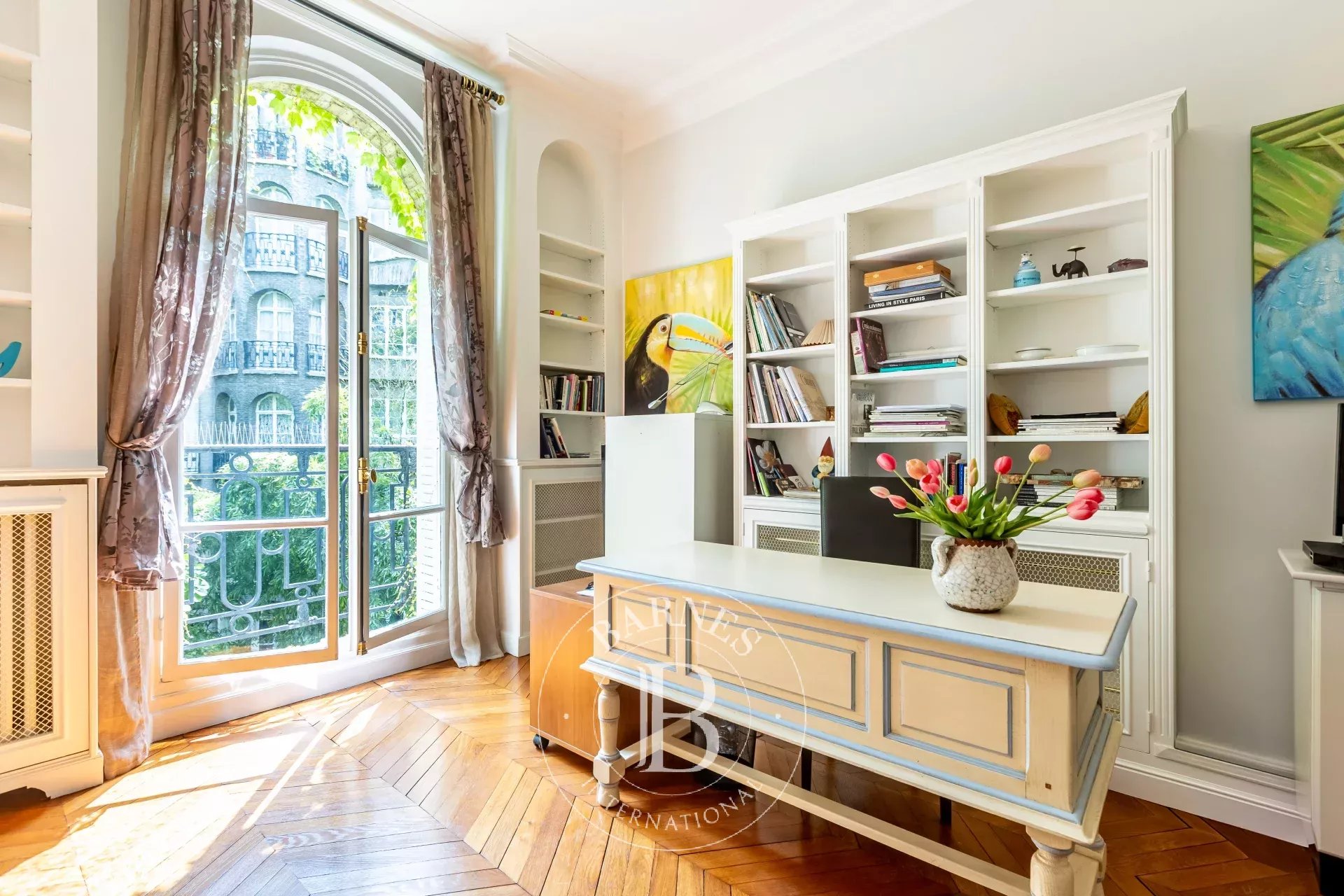 Paris 16 - Victor Hugo - Dual-aspect 4-bed apartment - picture 13