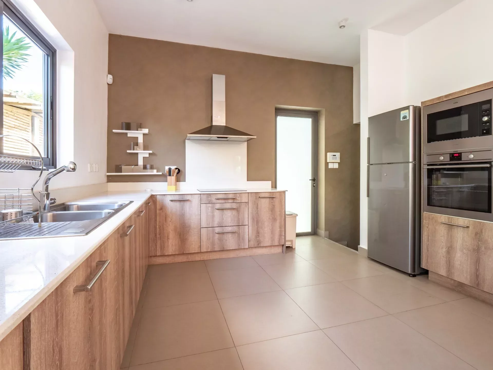Renovated Villa in Tamarin, High Rental Potential - photo 6