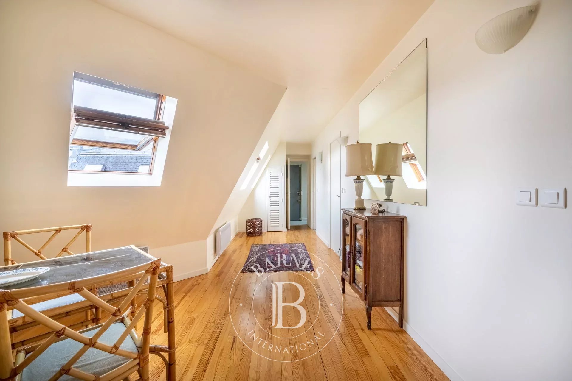 Daire Paris 4ème - picture 5