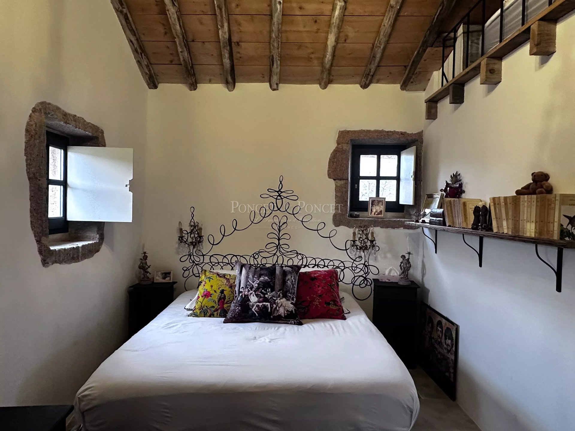 6 Bedroom Villa/Townhouse's Image 6
