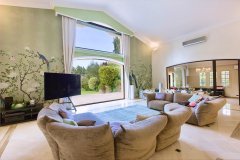 Luxury Villa in Mougins | Prestigious 6-Bedroom Family Estate — photo 3 of 7