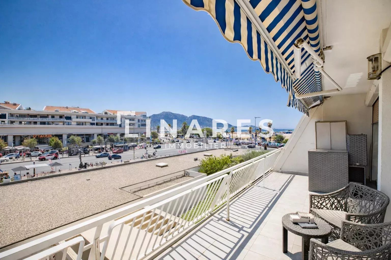 LE DAVID - Appartement T2 de 42m2 - Terrasse 16.5m2 - 13008 La plage