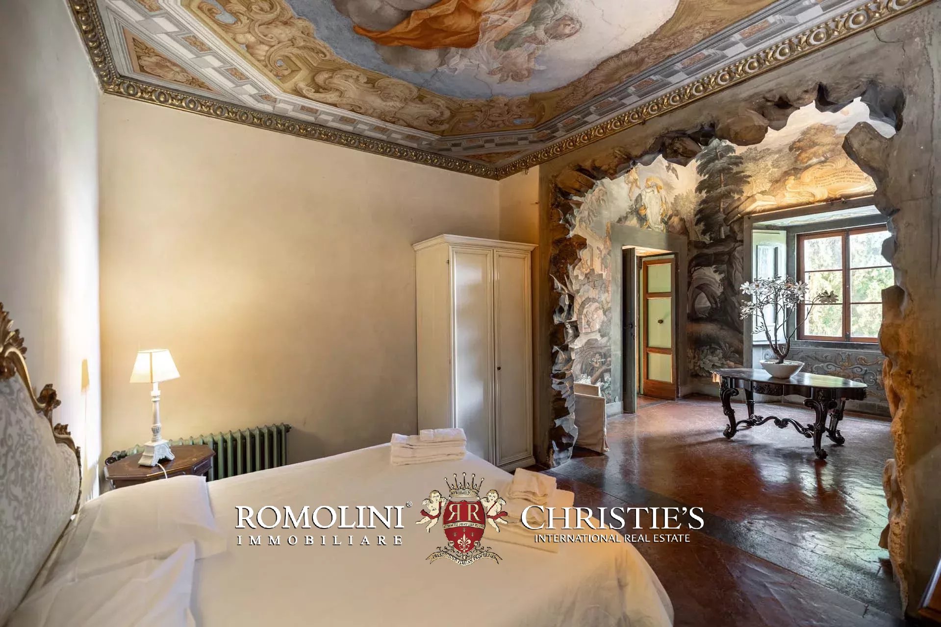 71 Bedroom Chateau's Image 59