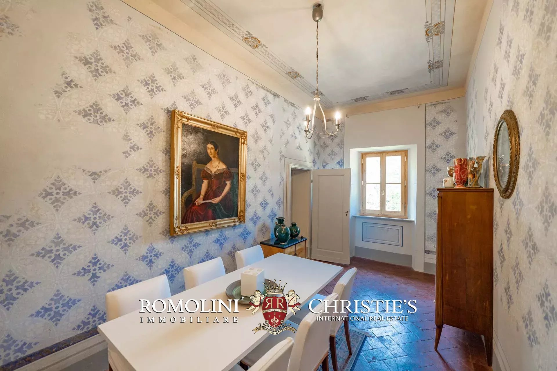 11 Bedroom Villa/Townhouse's Image 90