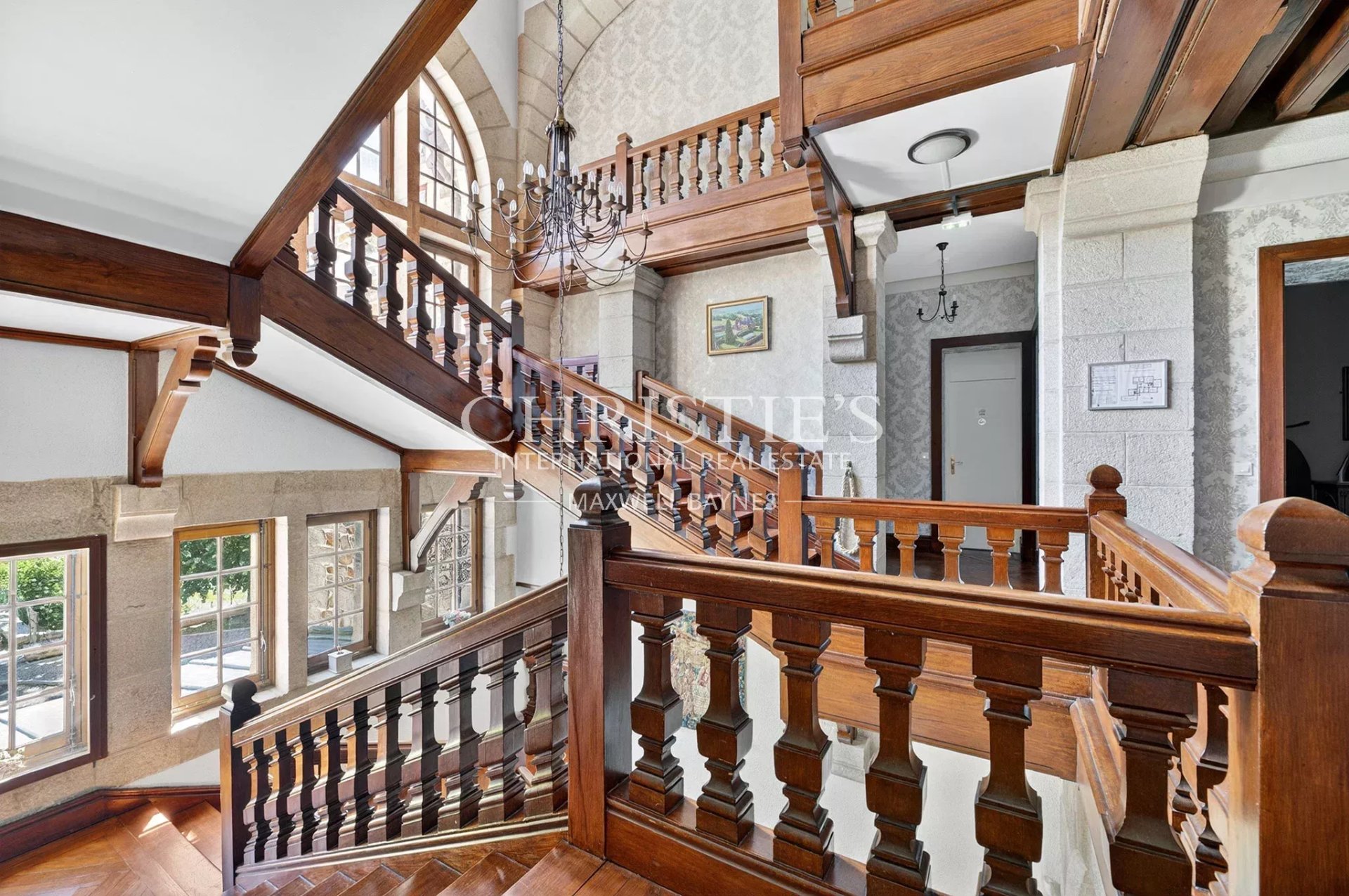 38 Bedroom Chateau's Image 83