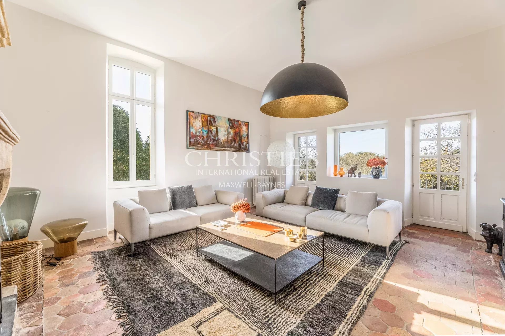 6 Bedroom Villa/Townhouse's Image 4