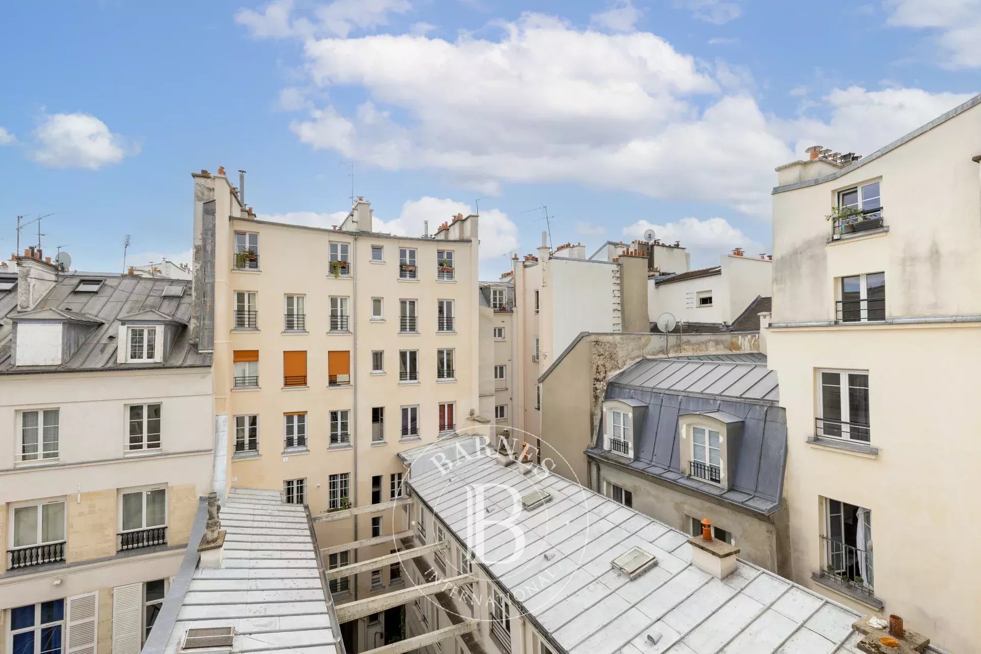 Daire Paris 3ème - picture 8