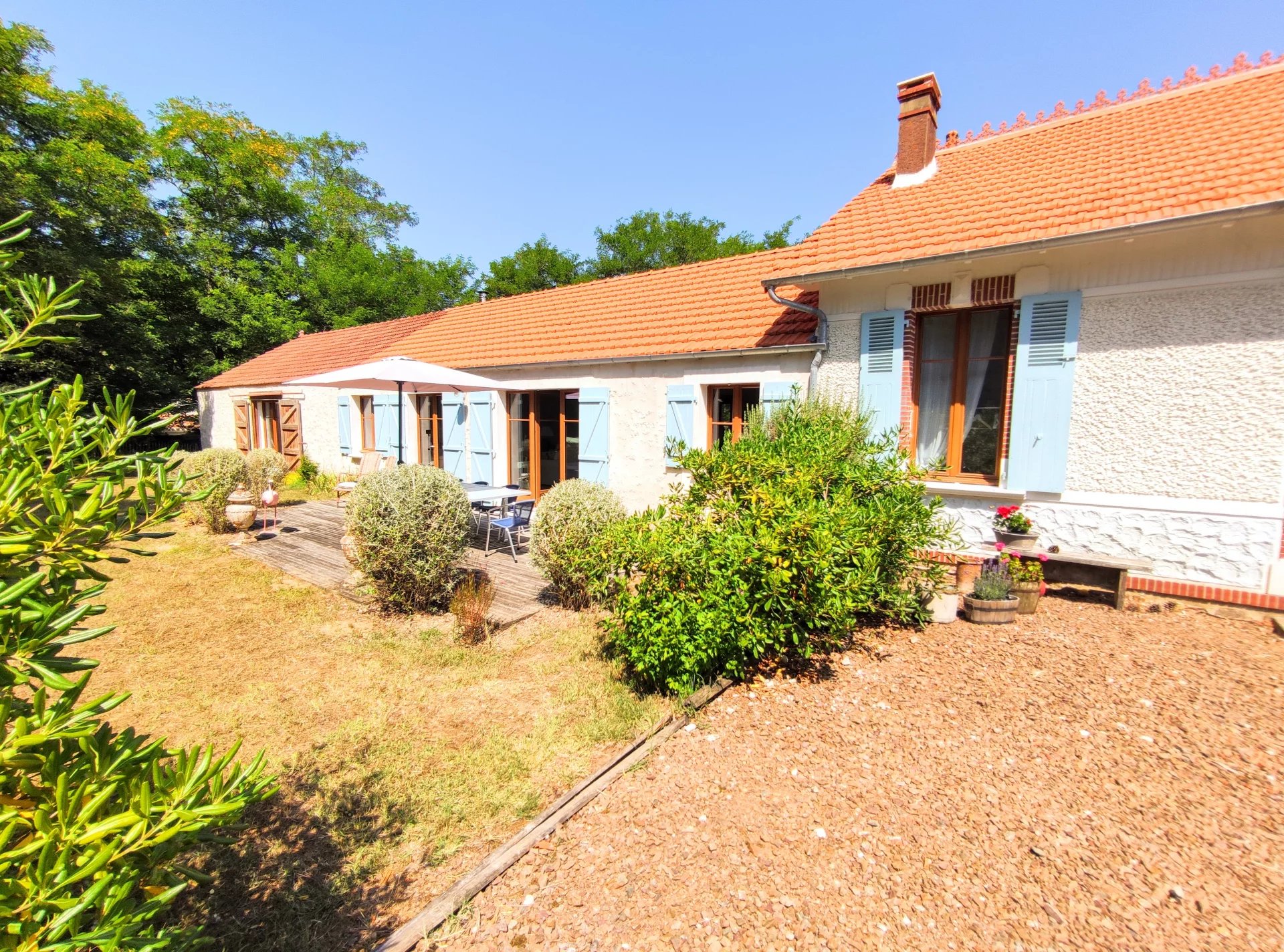 Maison familiale spacieuse avec 4 chambres accès à la plage à proximité