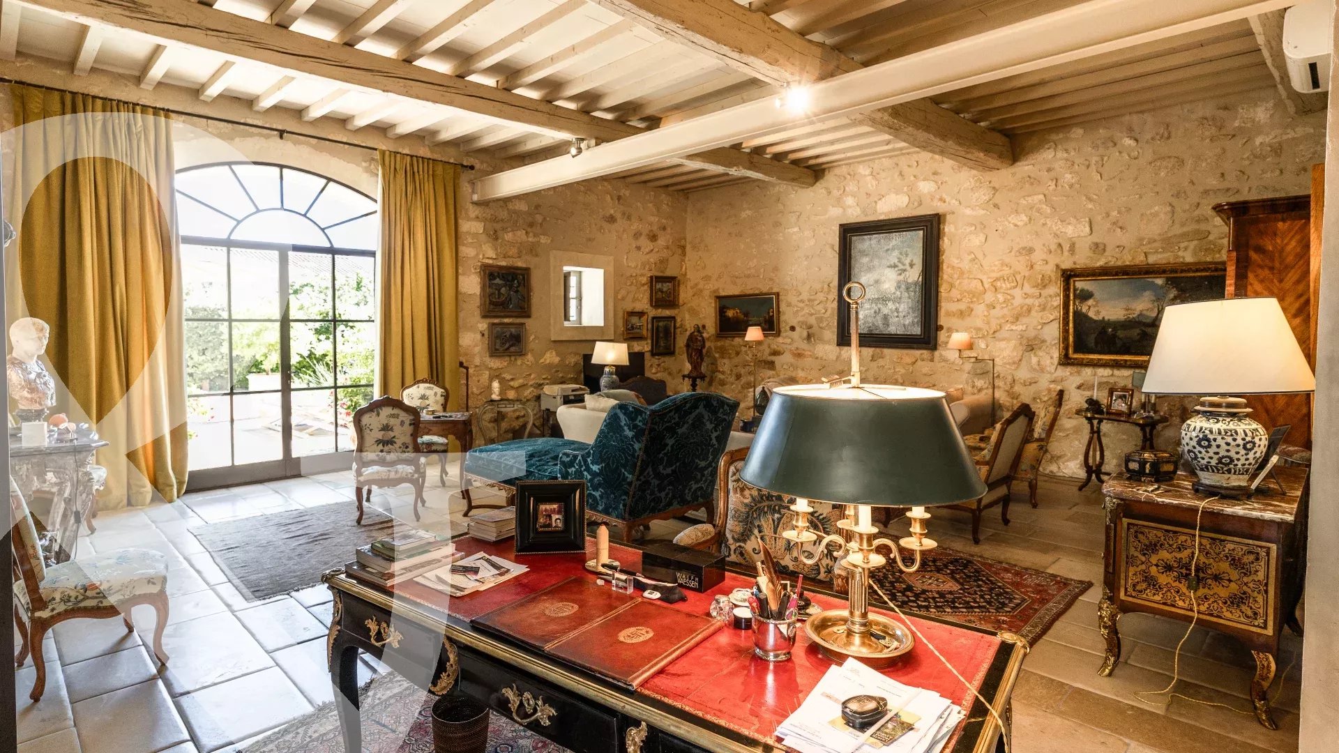 CHARME ET AUTHENTICITE