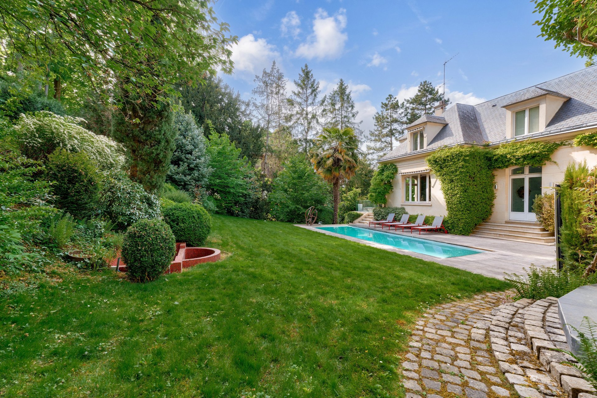 6 Bedroom Villa/Townhouse's Image 34