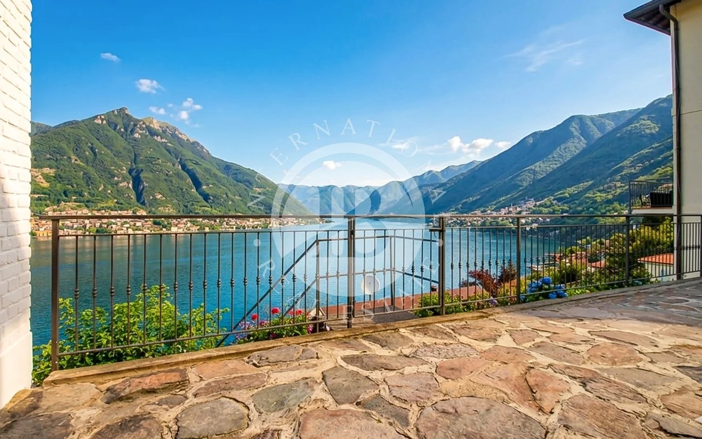 Villa in Faggeto Lario - Image 2