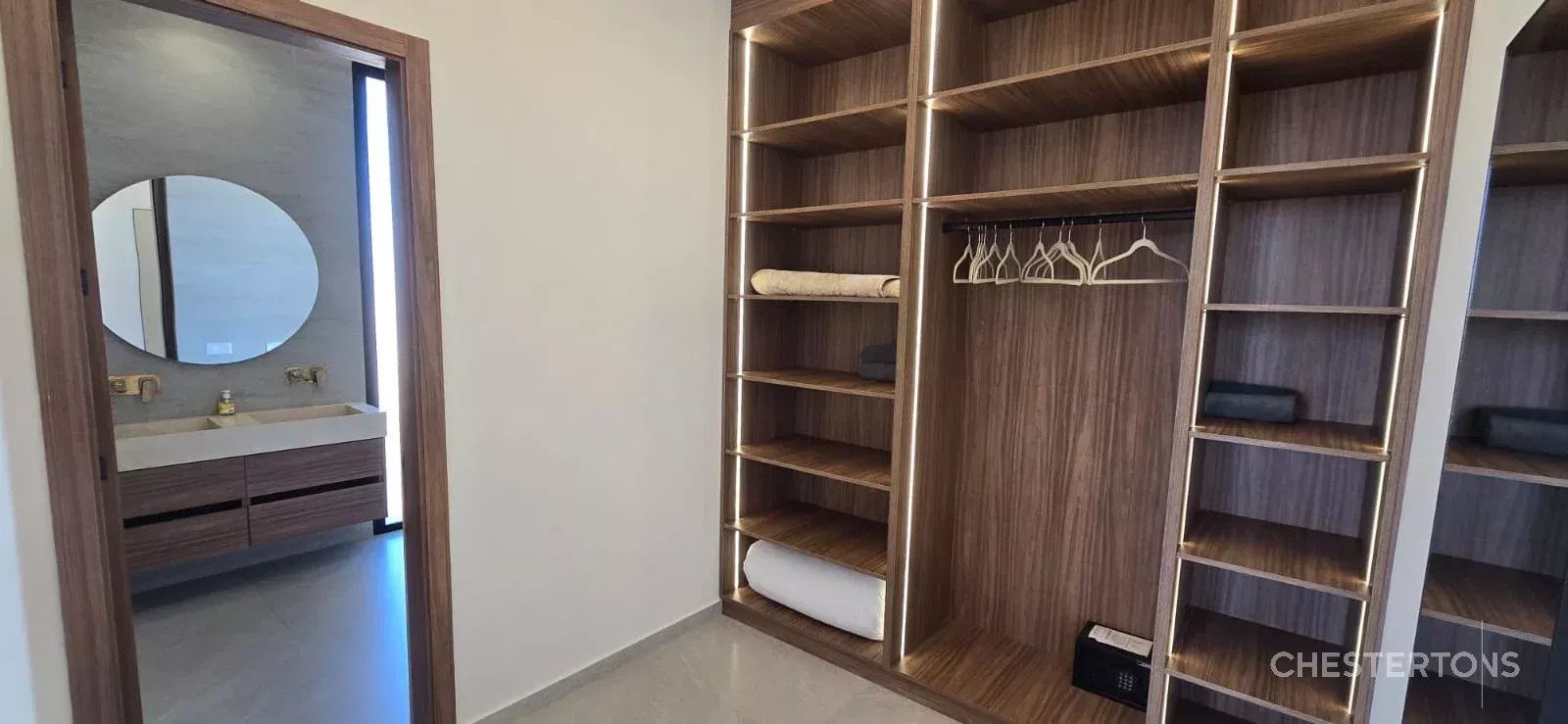 Image of Villa - 5 Bedrooms for Sale in Marrakech-Ménara-Marrakech-Morocco, Image 18