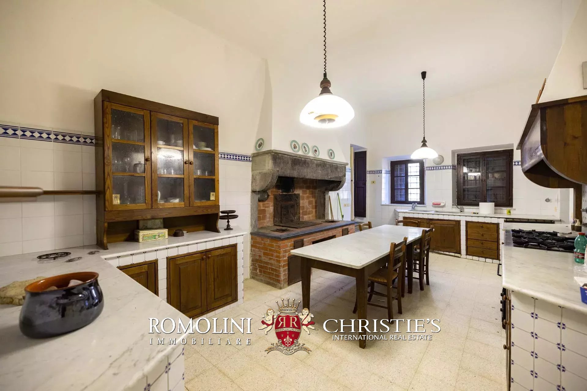 16 Bedroom Villa/Townhouse's Image 48