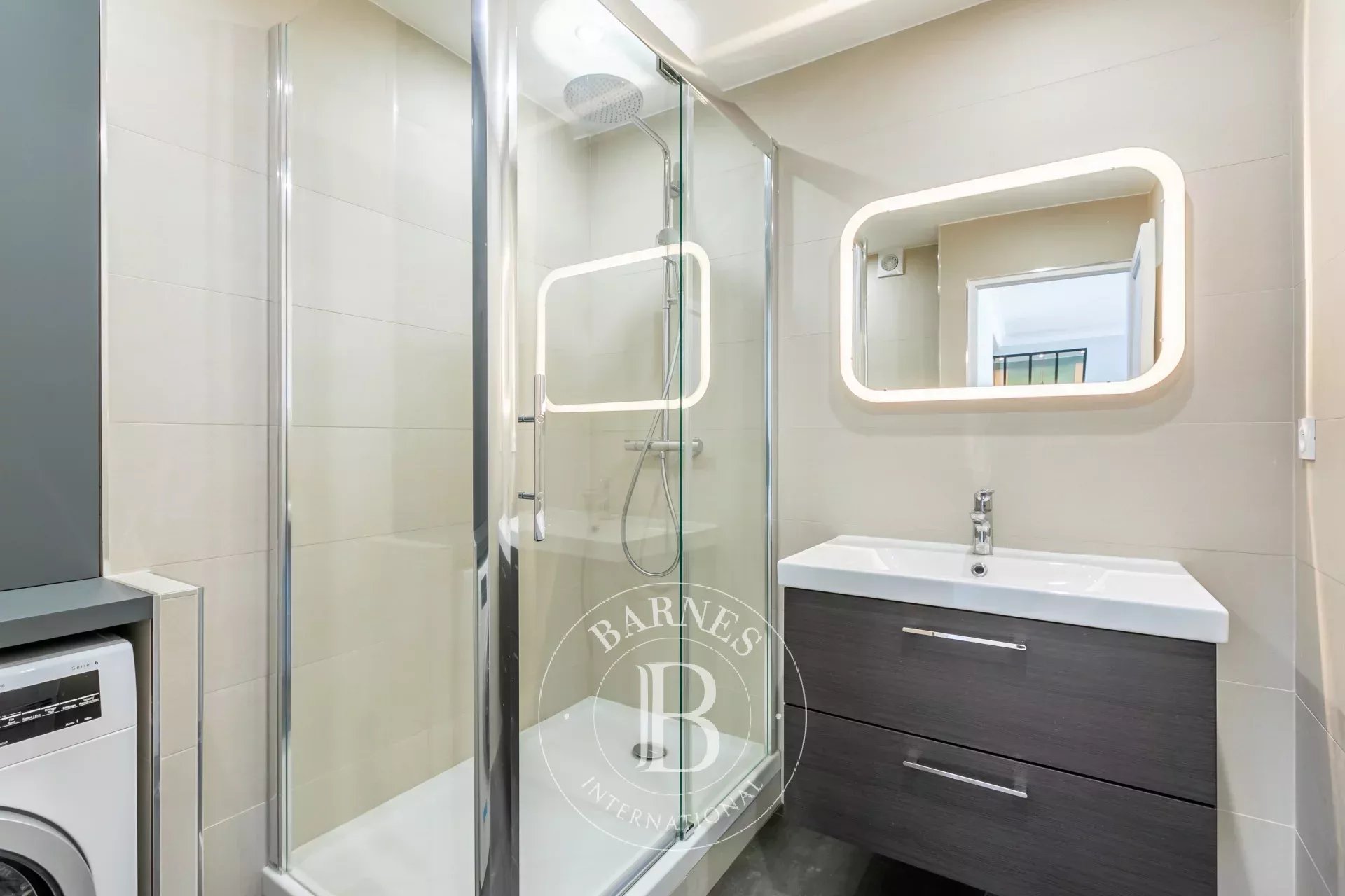 Daire Paris 18ème - picture 11