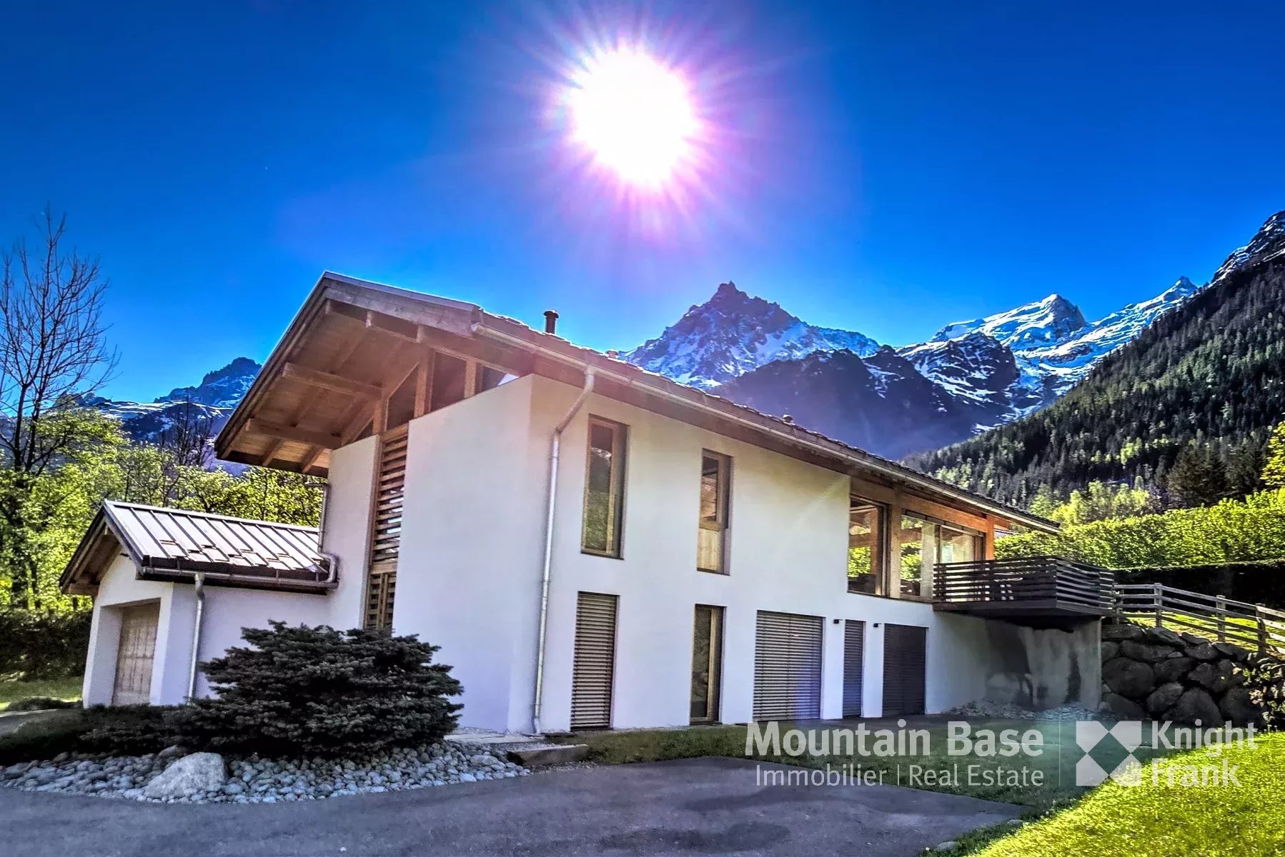 Photo of A 4-bedroom bright and modern chalet situated between Taconnaz and Les Houches