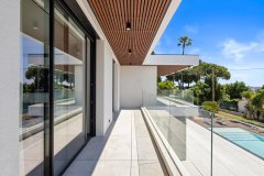 Modern Luxury Villa Antibes | 5-Bedroom Contemporary Family Estate — photo 5 of 7