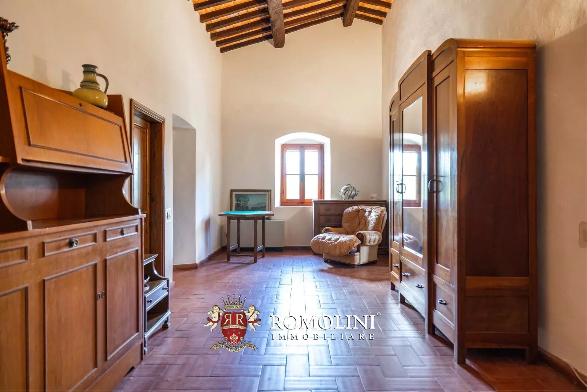 7 Bedroom Villa/Townhouse's Image 13