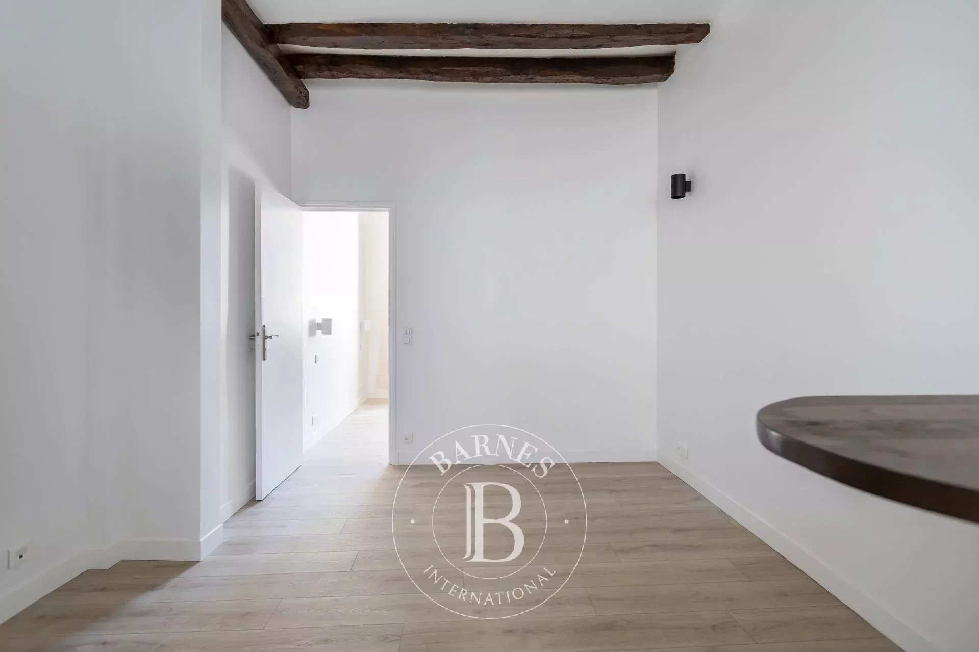 Daire Paris 4ème - picture 5