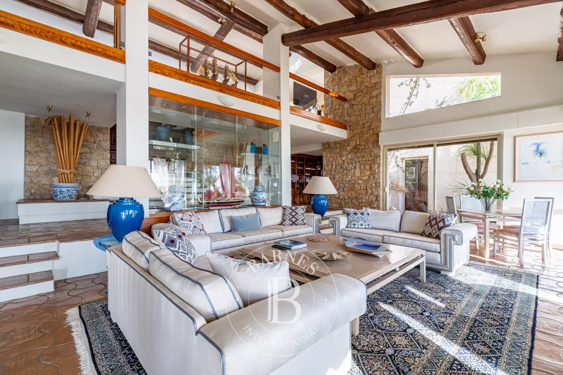 Exceptional domaine with 180° sea and mountain view - picture 10 title=