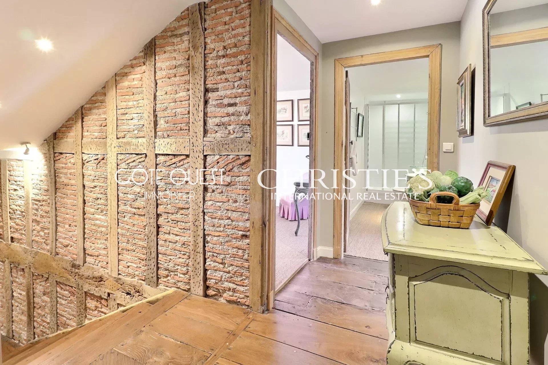 5 Bedroom Villa/Townhouse's Image 10