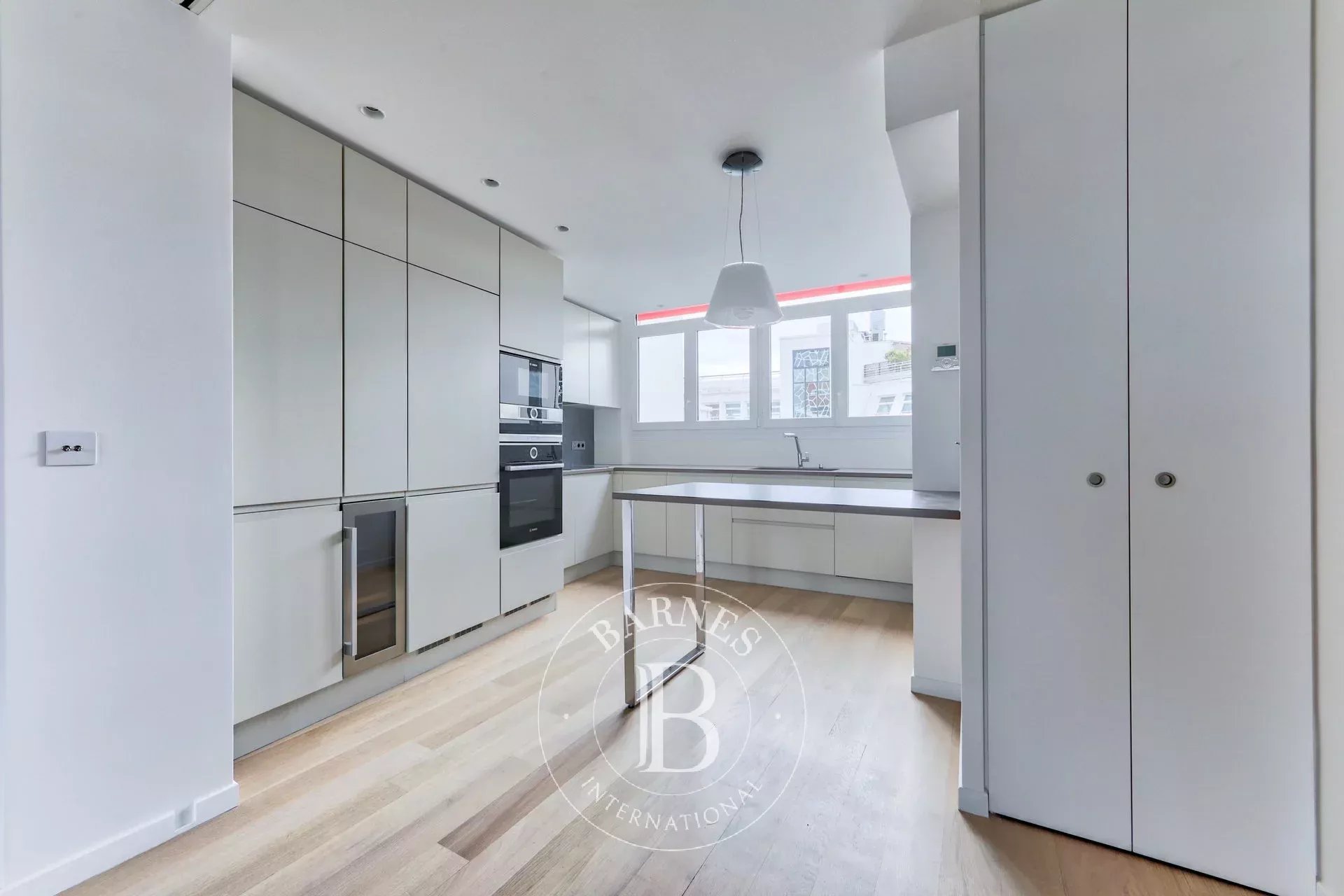 Daire Paris 8ème - picture 7