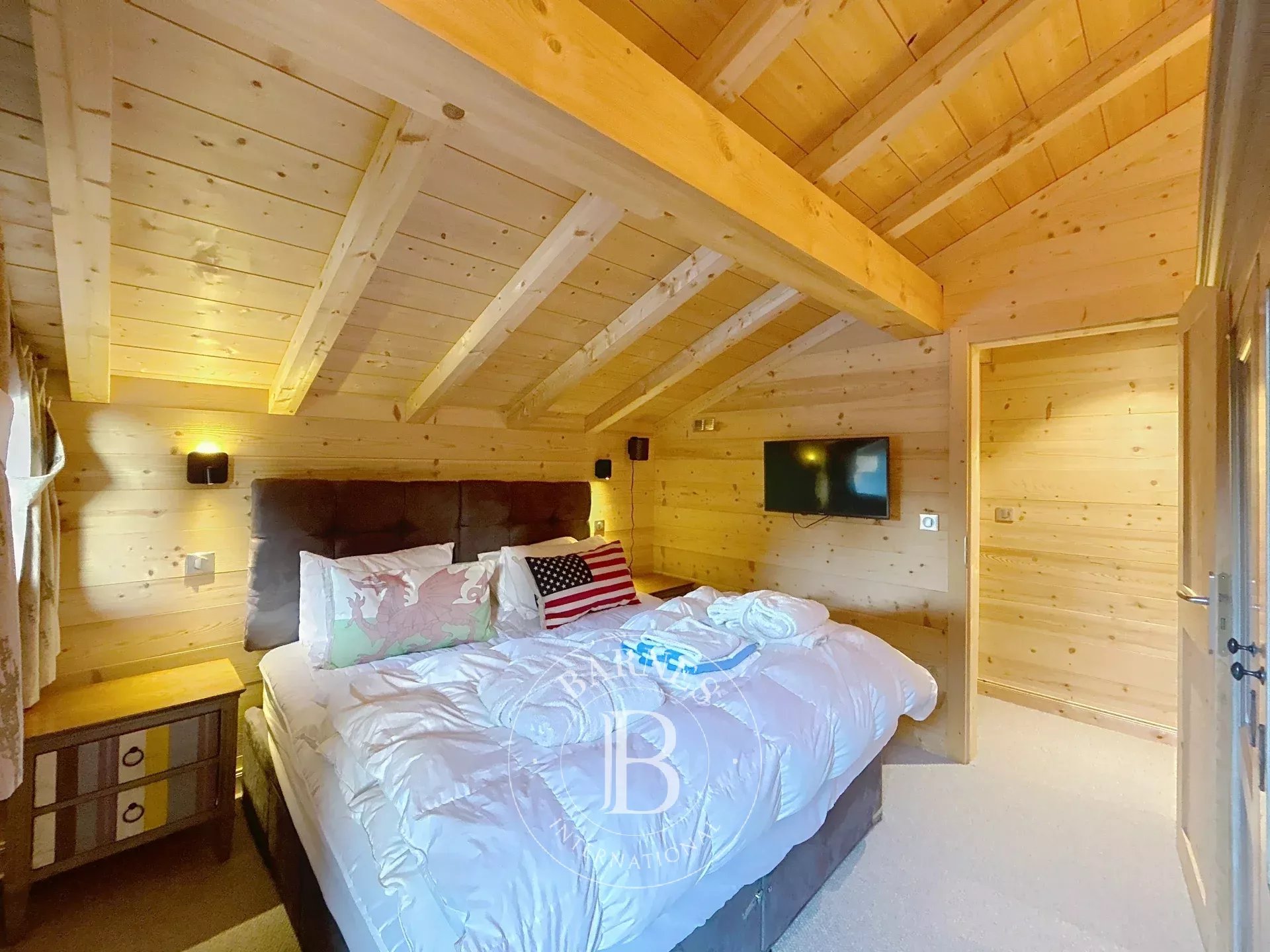 Photo of Châtel – 4-bedroom chalet with terrace and hot tub