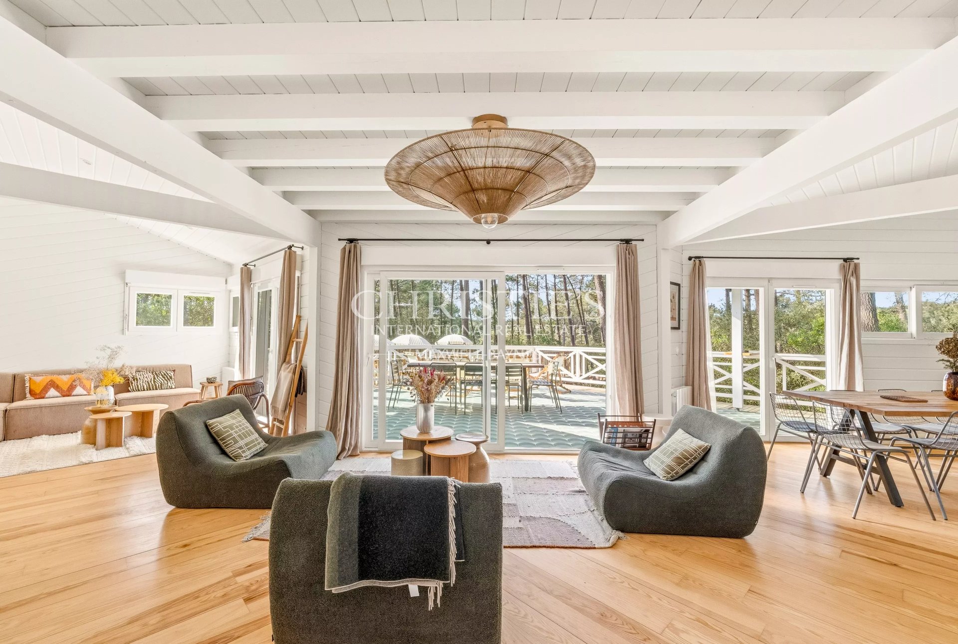 6 Bedroom Villa/Townhouse's Image 4