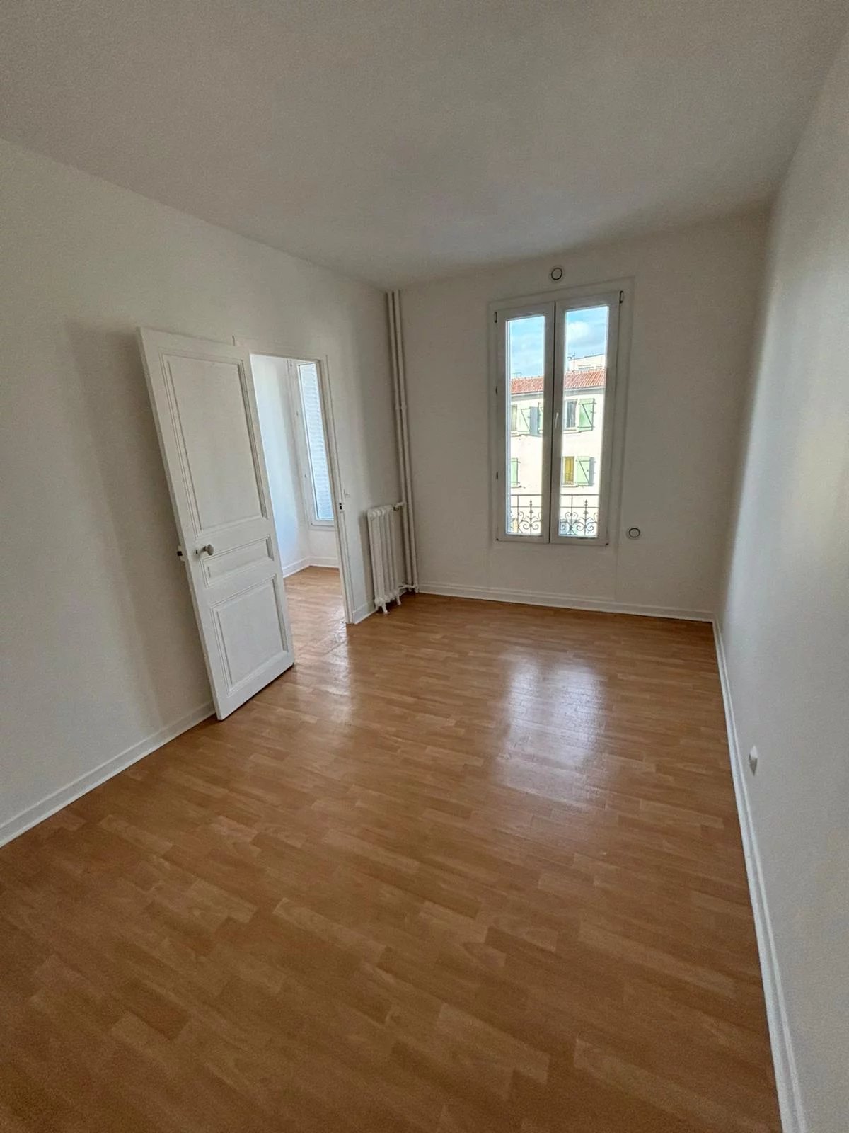 APPARTEMENT 2 PIECES DE 34 m2 - MAIRIE DE MONTREUIL - Image 1