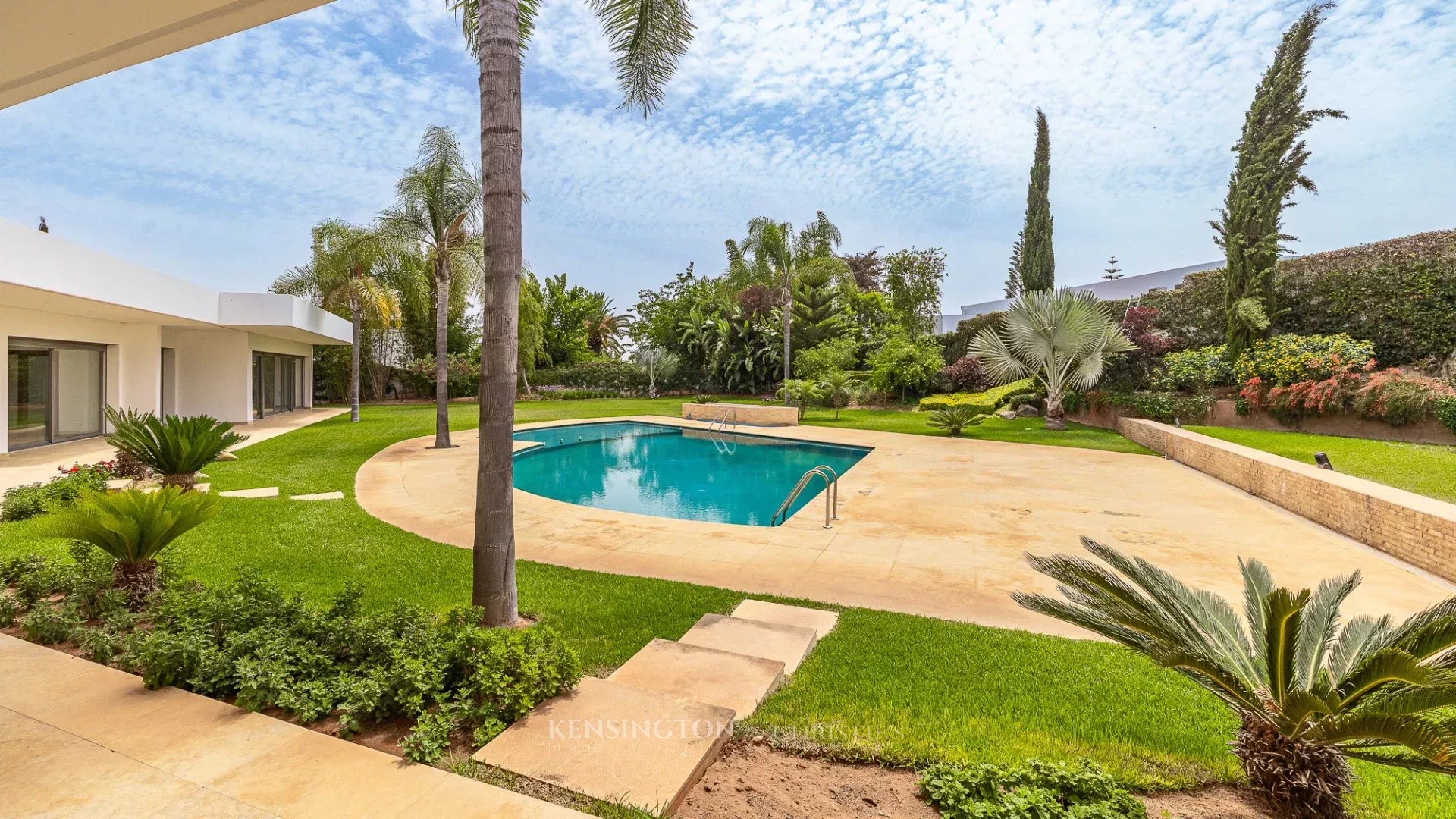 4 Bedroom Villa/Townhouse's Image 8