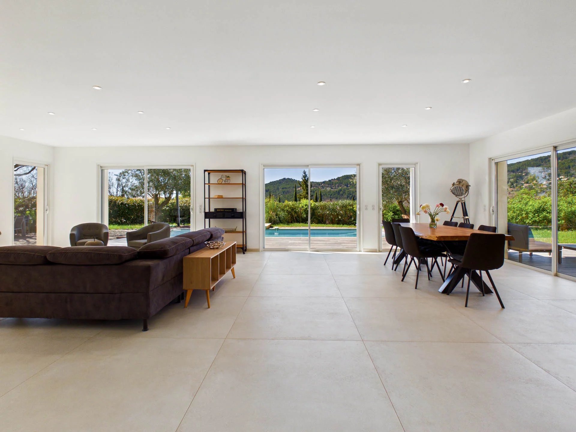 Modern villa with swimming pool - Seillans