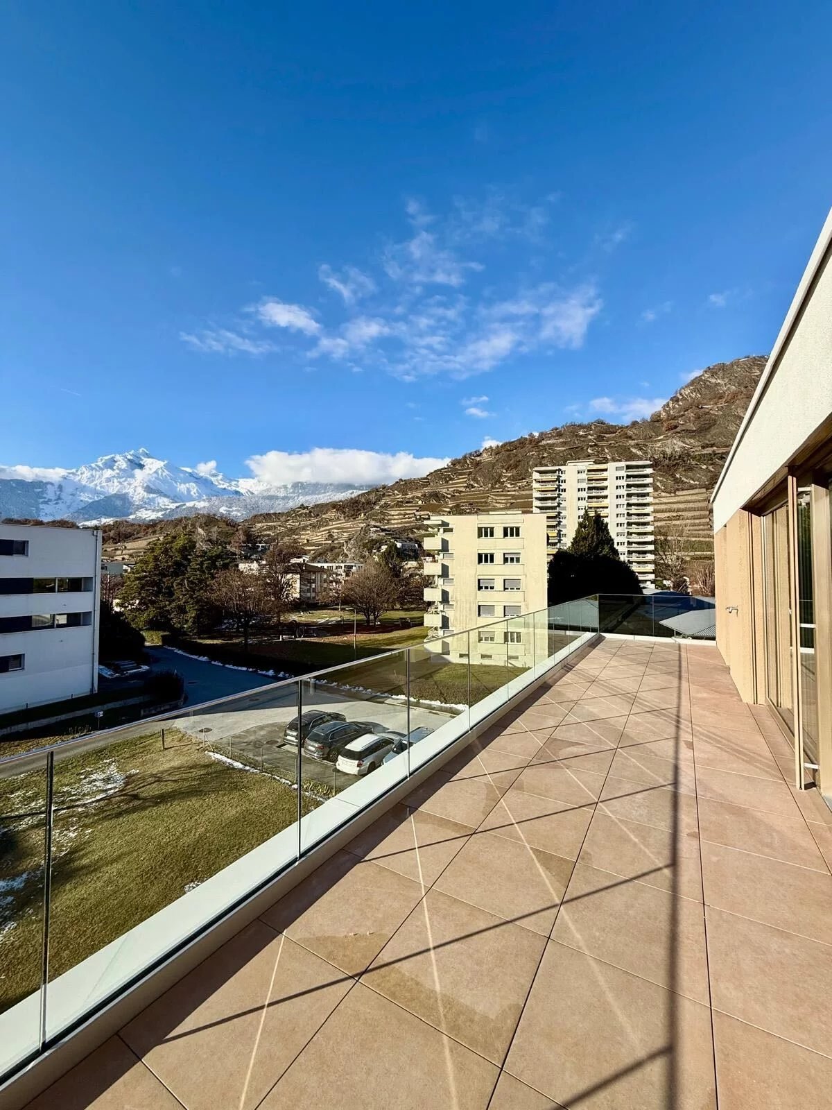 Splendide attique 3.5 pièces neuf à Sion