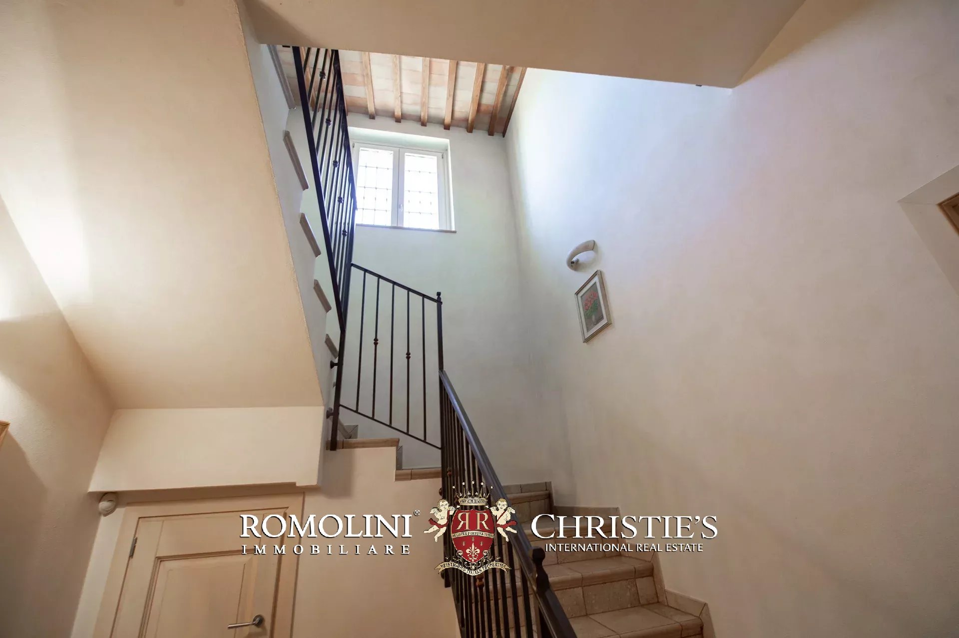 10 Bedroom Villa/Townhouse's Image 43