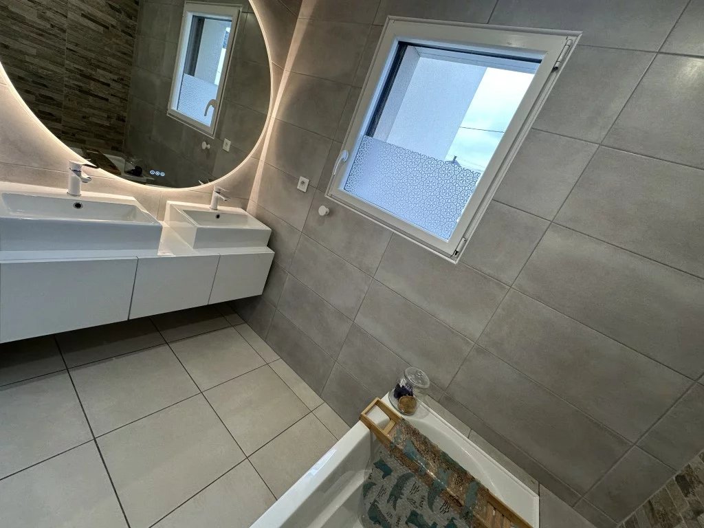 MAISON DE PLAIN-PIED CONTEMPORAINE AUX PORTES DE DINAN