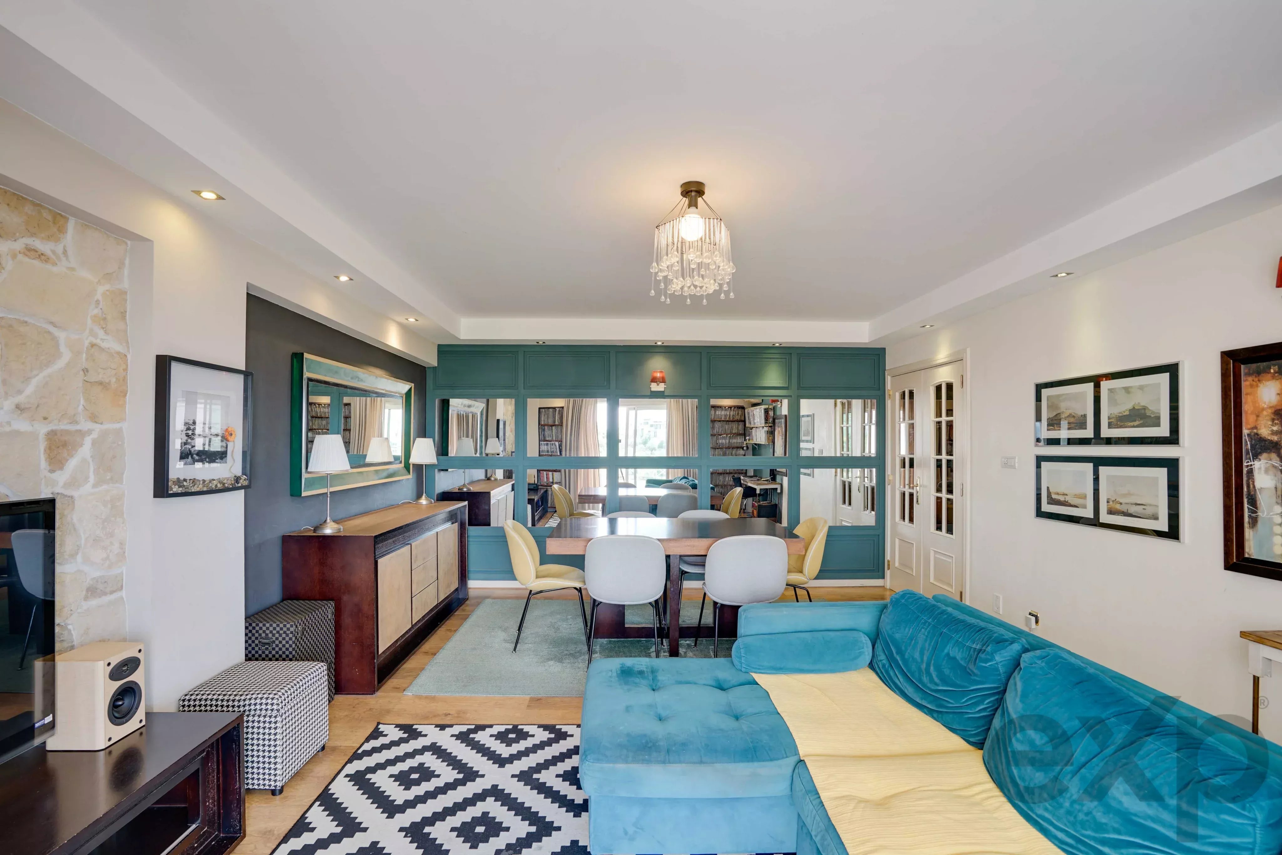 3-bedroom apartment in Póvoa de Santa Iria with garage. 87033362 image 1