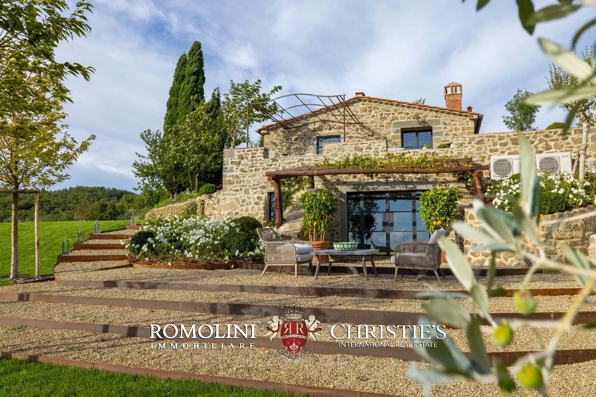 4 Bedroom Villa/Townhouse's Image 64