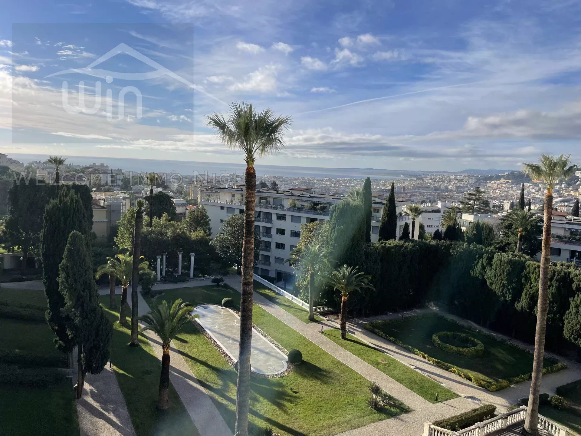 Agence immobilière de 