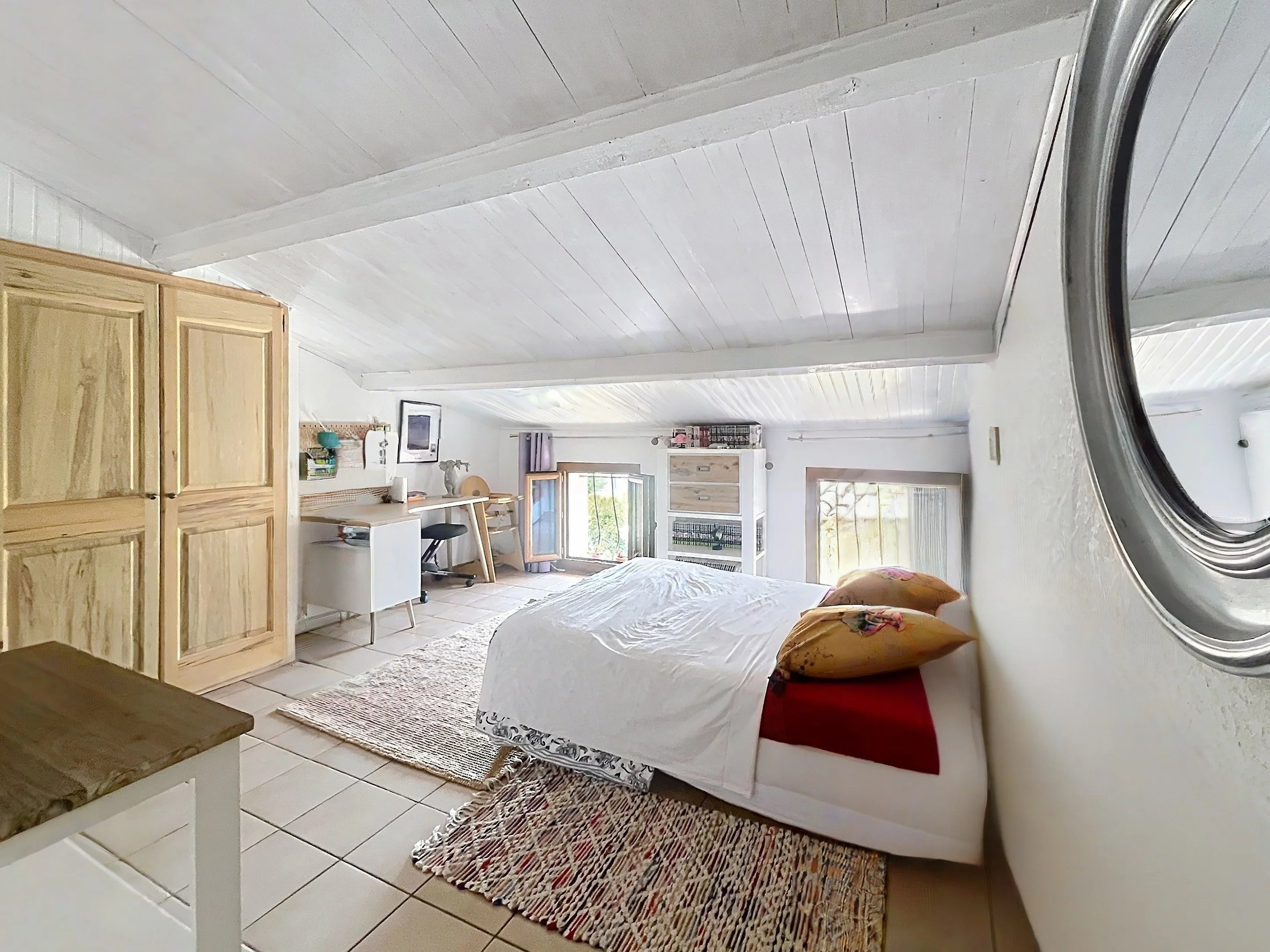 Charming triplex of 5 rooms with terrace in the heart of Cotignac