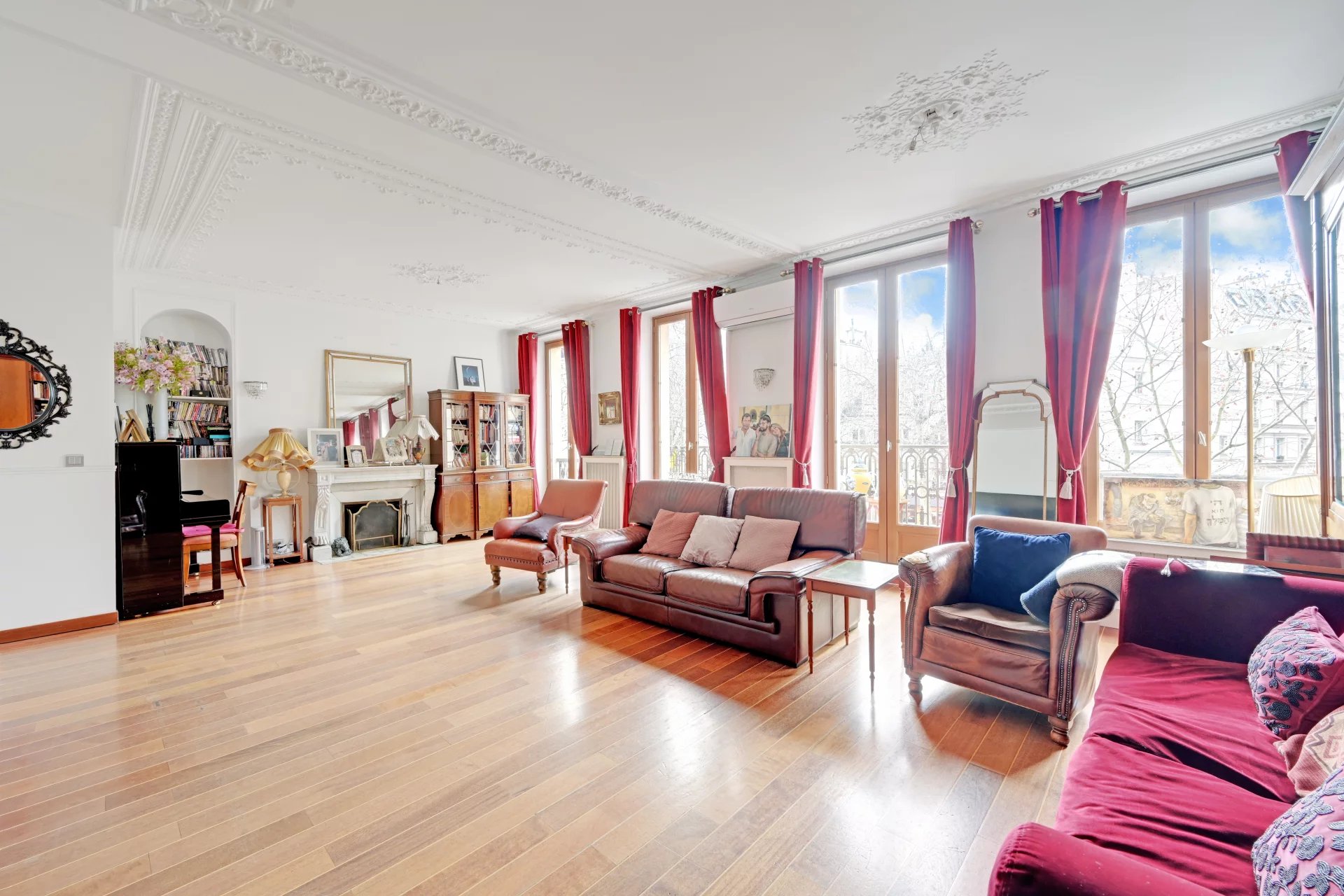 VENTE APPARTEMENT - 5 PIECES - DUPLEX - HAUT MARAIS - Image Array