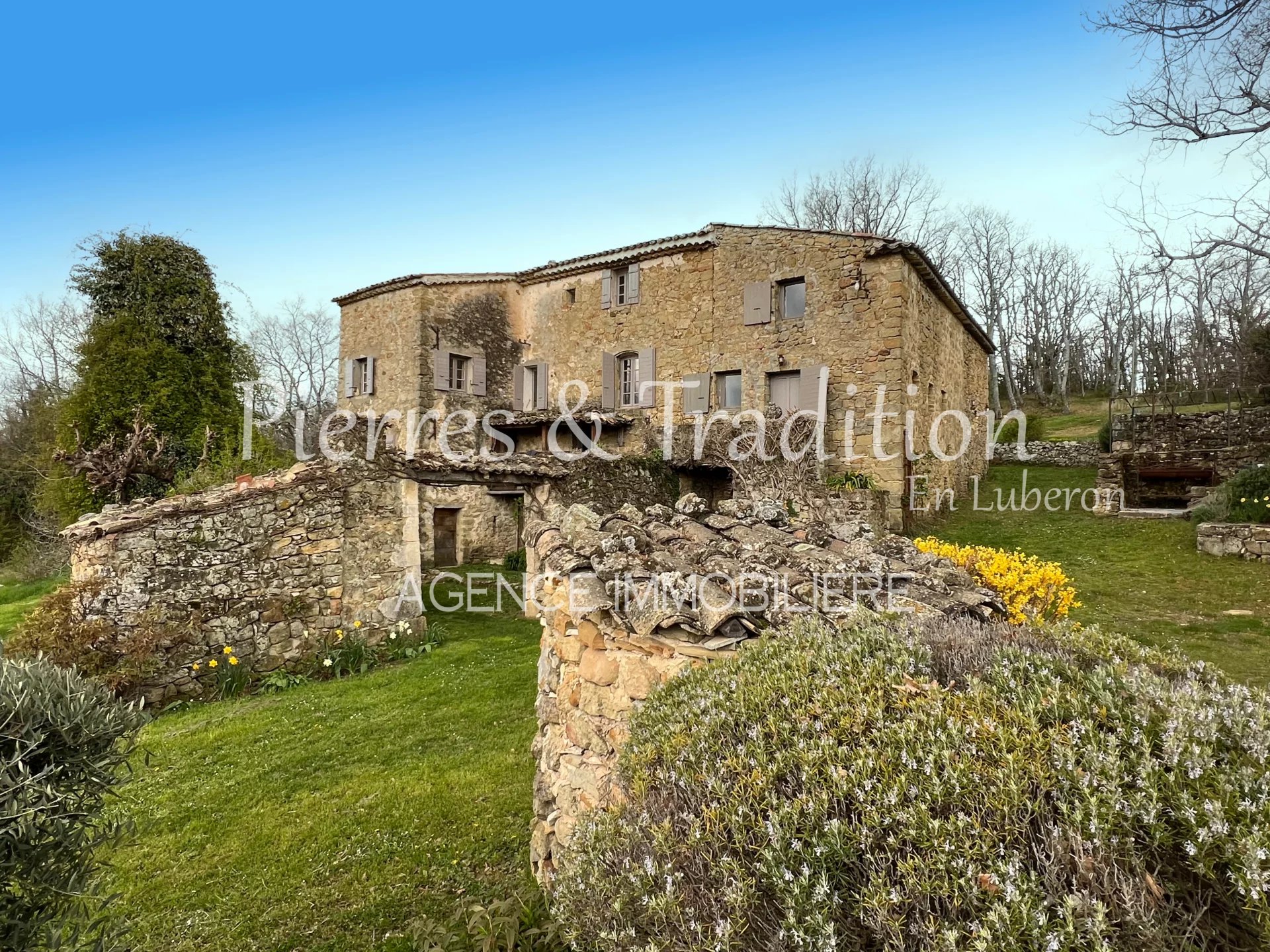 Agence immobilière de Pierres et Tradition en Luberon Apt