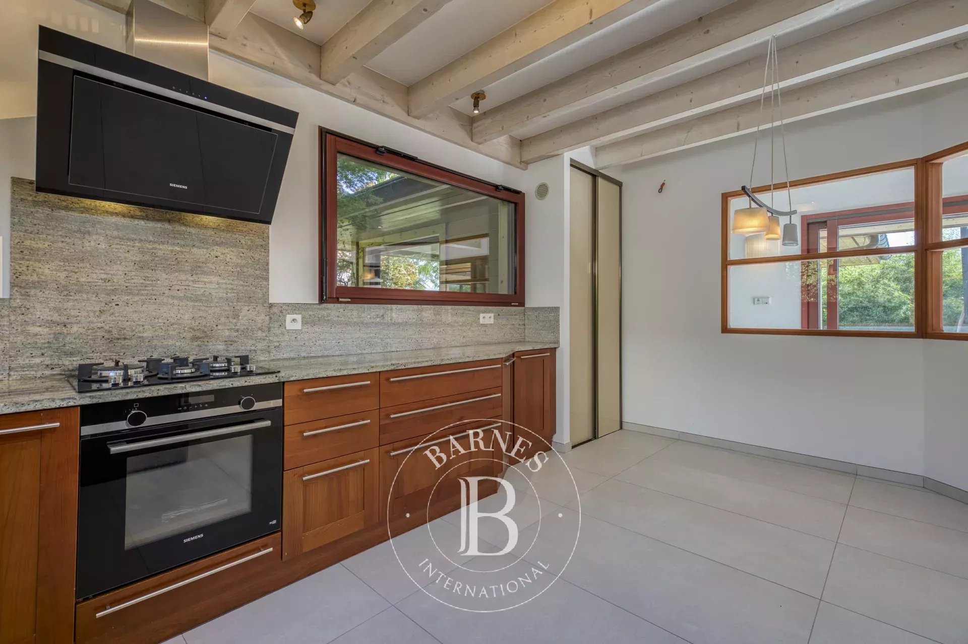 Ev Bonne - picture 13